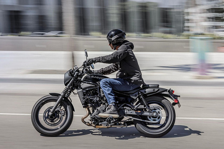 Мотоцикл Kawasaki Eliminator 500 SE